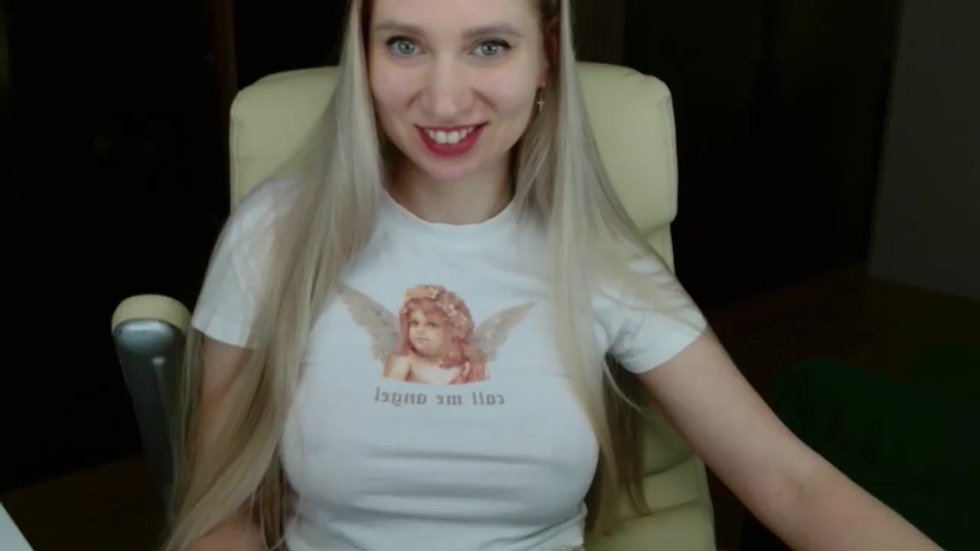 Gallery image thumbnail from Miss_Sylvia's myfreecams stream on, 04/06/2026, 19:00 image 14 of 20