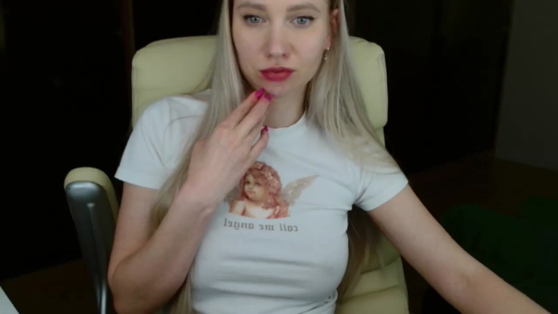 Gallery image thumbnail from Miss_Sylvia's myfreecams stream on, 04/06/2026, 19:00 image 11 of 20