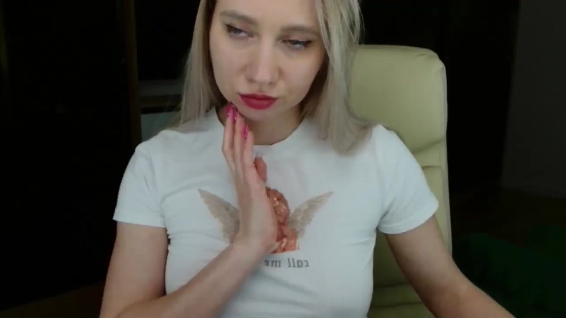 Gallery image thumbnail from Miss_Sylvia's myfreecams stream on, 04/06/2026, 19:00 image 5 of 20