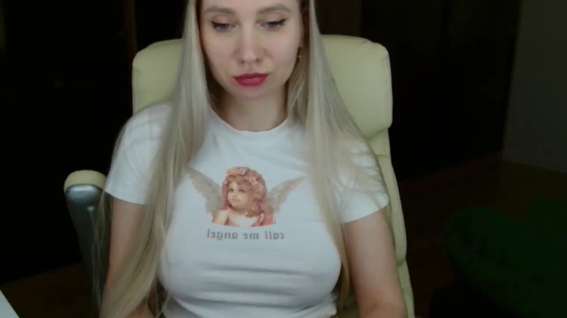 Gallery image thumbnail from Miss_Sylvia's myfreecams stream on, 04/06/2026, 19:00 image 15 of 20