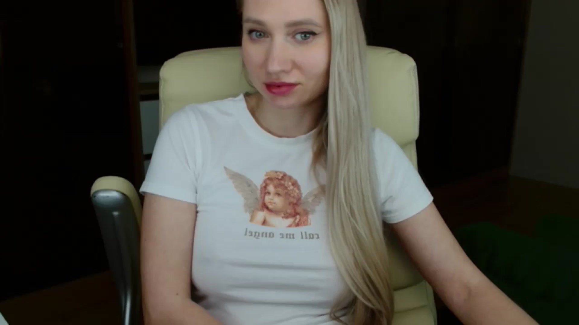 Gallery image thumbnail from Miss_Sylvia's myfreecams stream on, 04/06/2026, 19:51 image 13 of 20