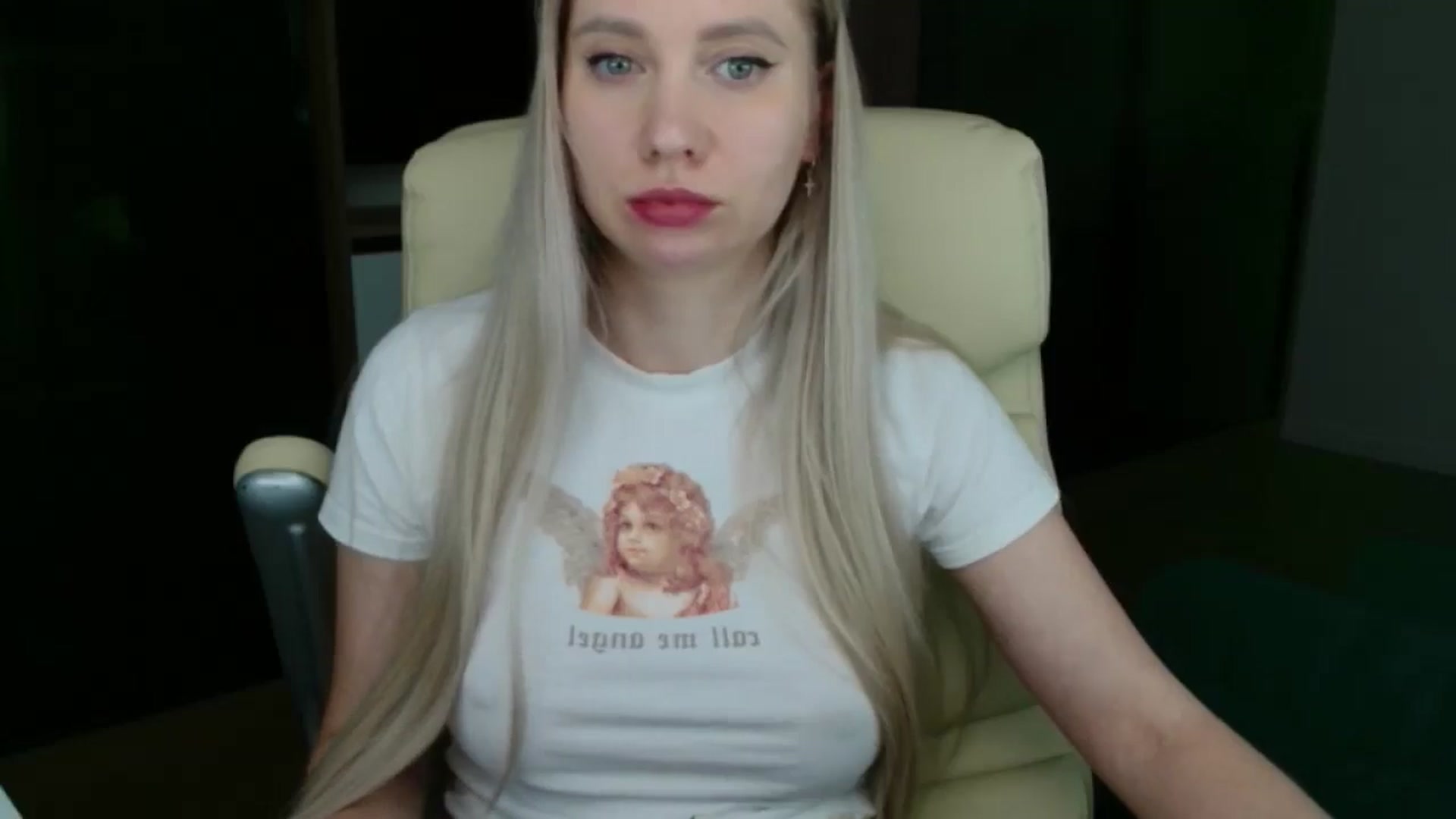 Gallery image thumbnail from Miss_Sylvia's myfreecams stream on, 04/06/2026, 19:51 image 8 of 20