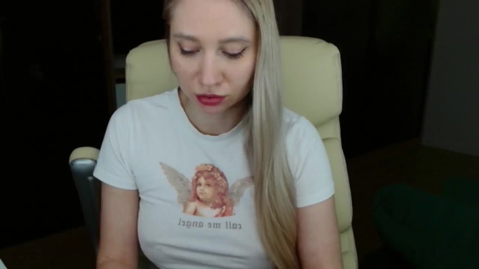 Gallery image thumbnail from Miss_Sylvia's myfreecams stream on, 04/06/2026, 19:51 image 15 of 20