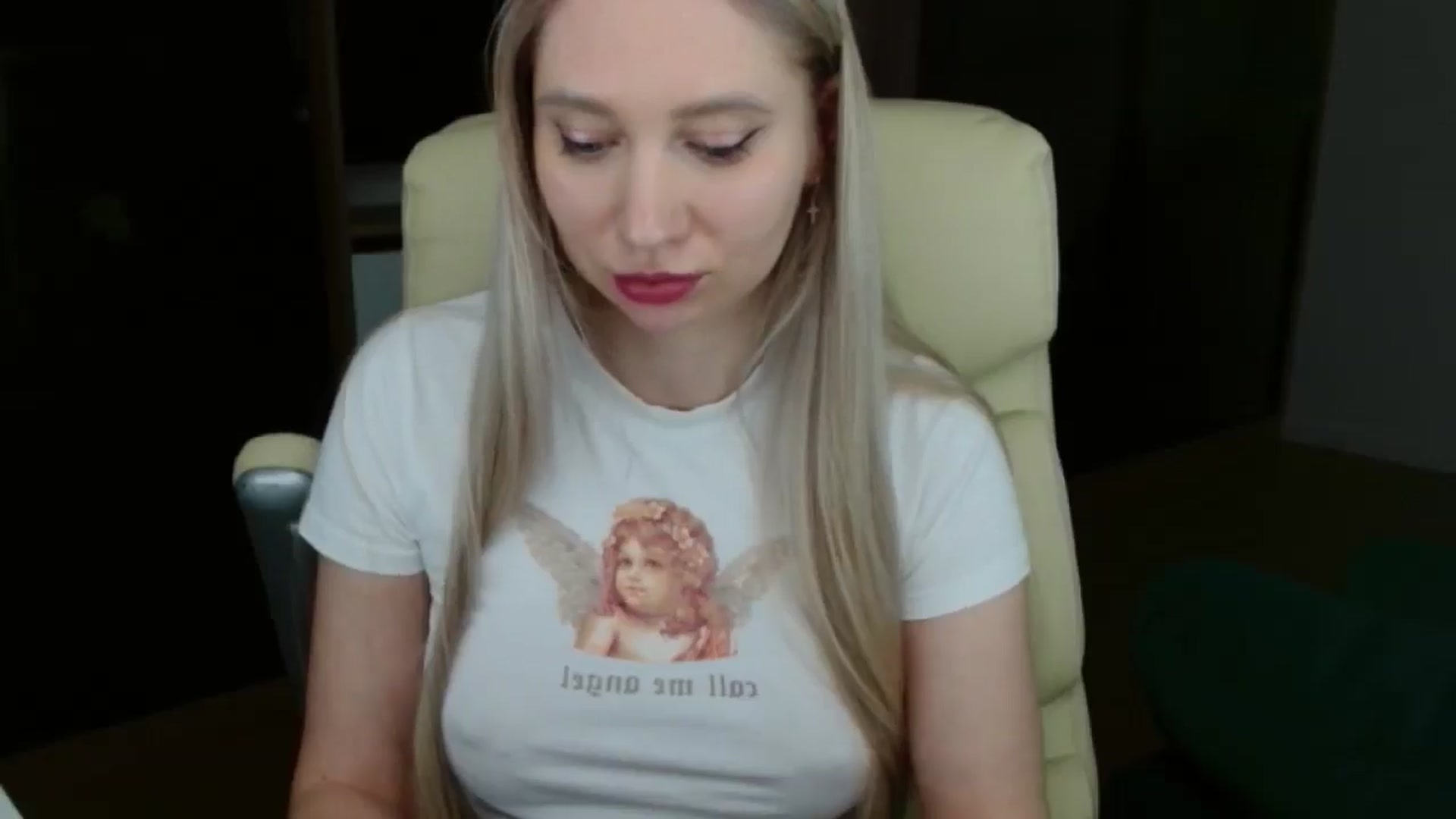 Gallery image thumbnail from Miss_Sylvia's myfreecams stream on, 04/06/2026, 19:51 image 4 of 20