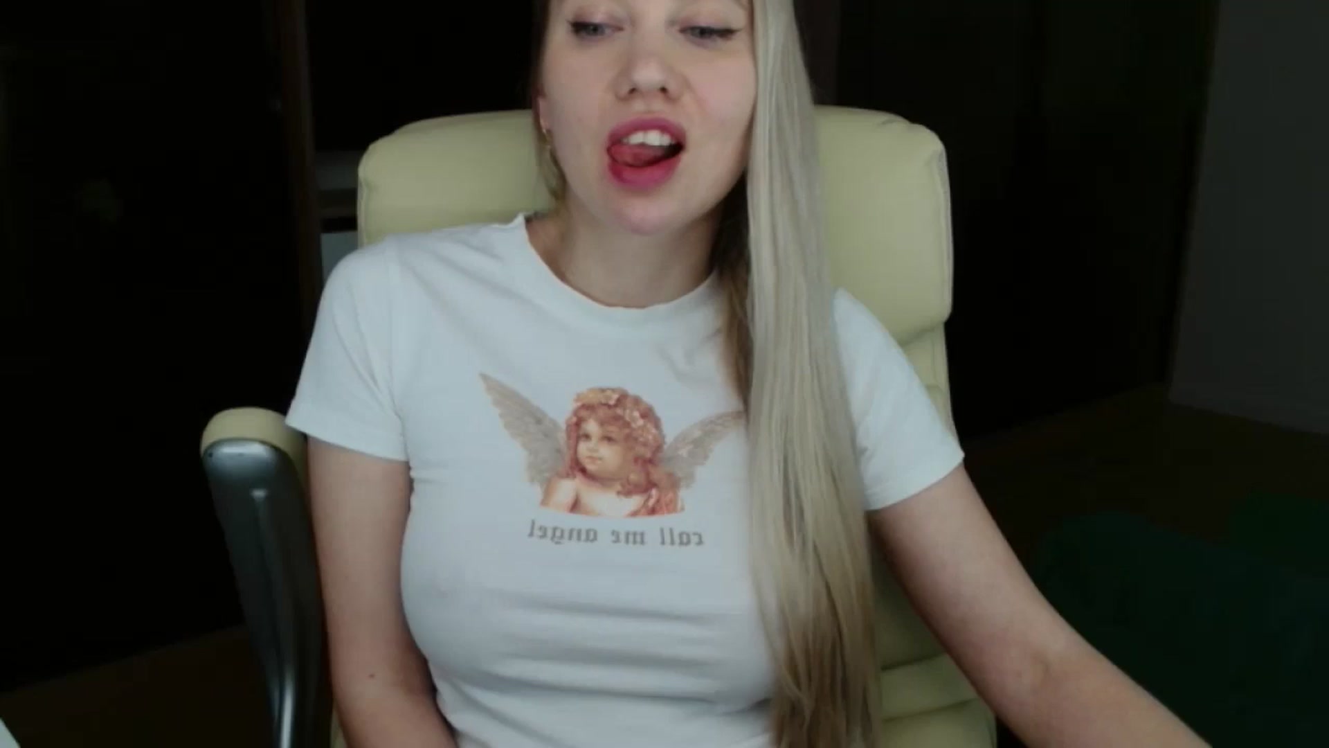 Gallery image thumbnail from Miss_Sylvia's myfreecams stream on, 04/06/2026, 19:51 image 14 of 20