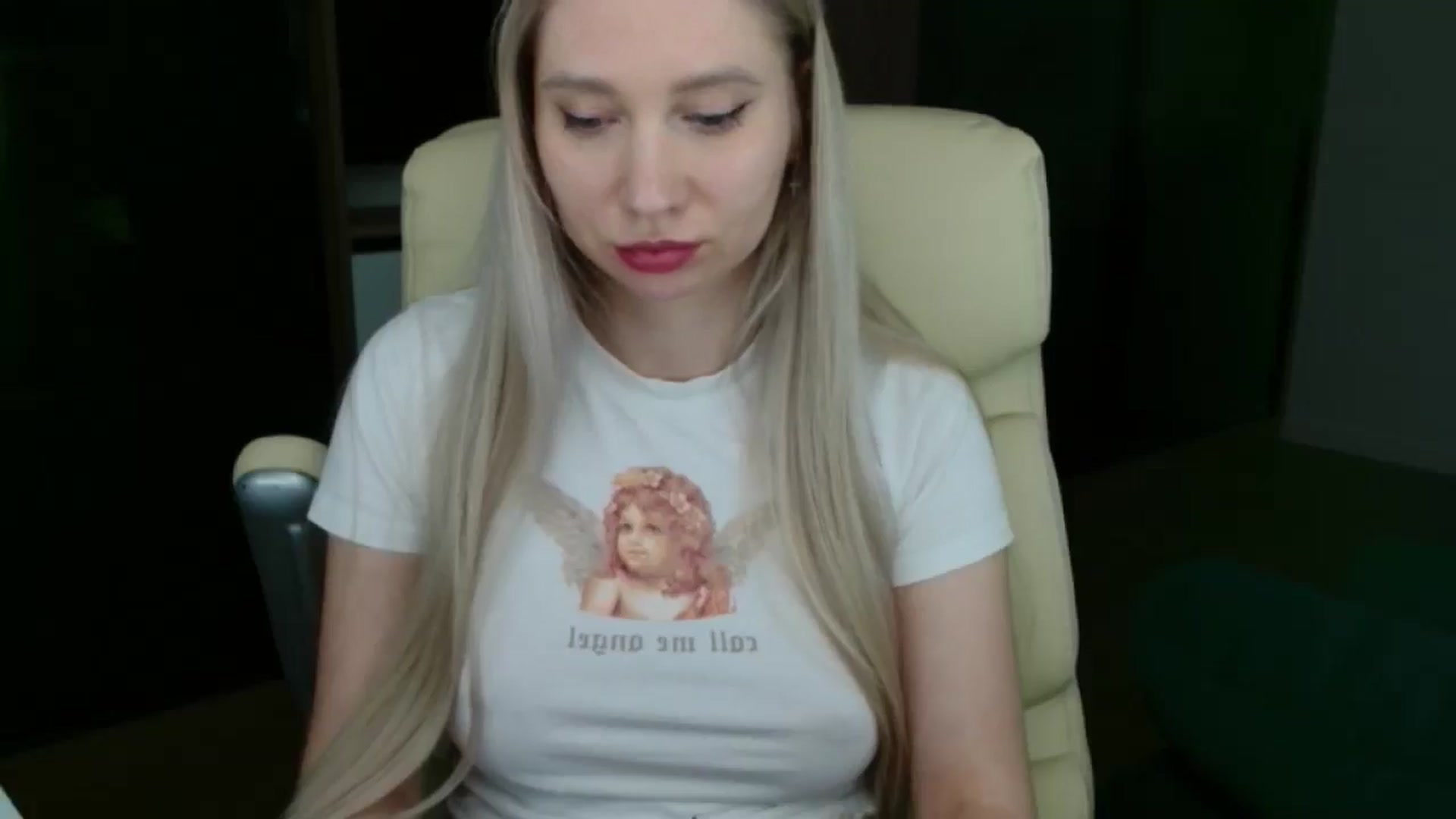 Gallery image thumbnail from Miss_Sylvia's myfreecams stream on, 04/06/2026, 19:51 image 7 of 20