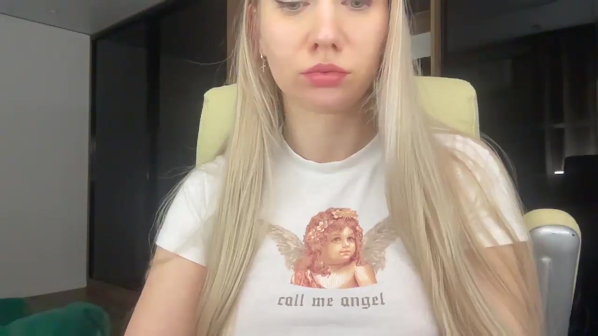 Gallery image thumbnail from Miss_Sylvia's myfreecams stream on, 04/06/2026, 20:20 image 8 of 20