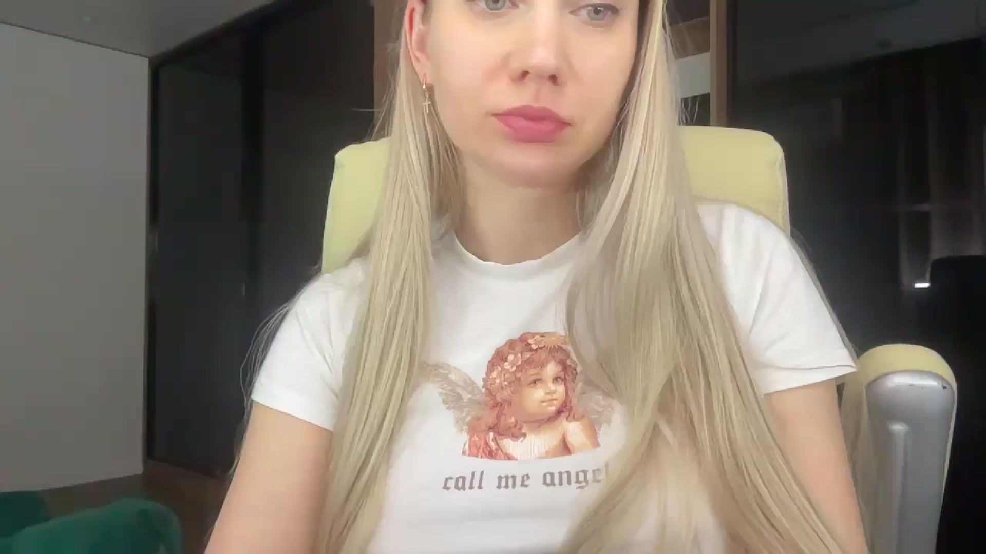 Gallery image thumbnail from Miss_Sylvia's myfreecams stream on, 04/06/2026, 20:20 image 12 of 20