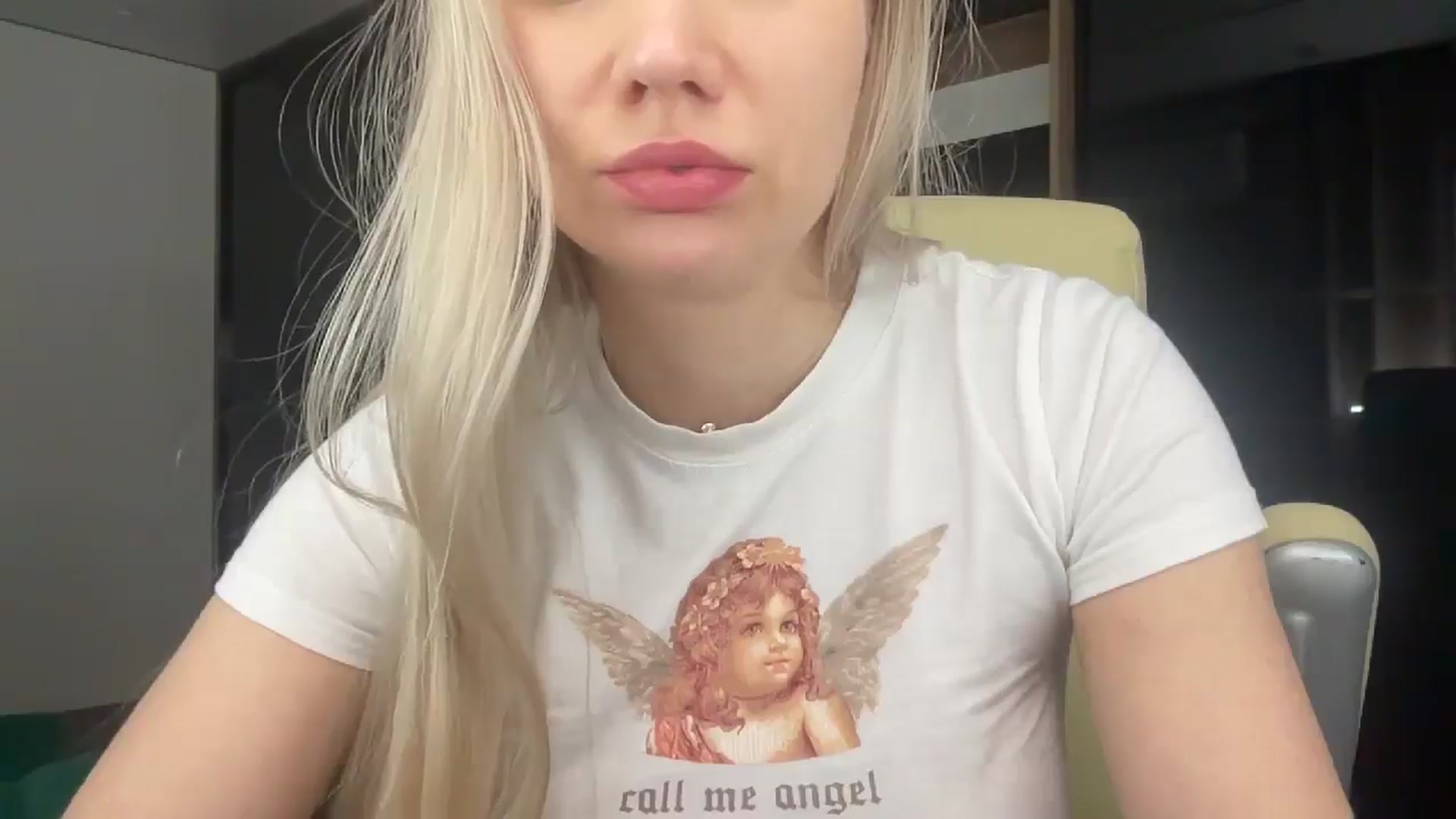 Gallery image thumbnail from Miss_Sylvia's myfreecams stream on, 04/06/2026, 20:20 image 15 of 20