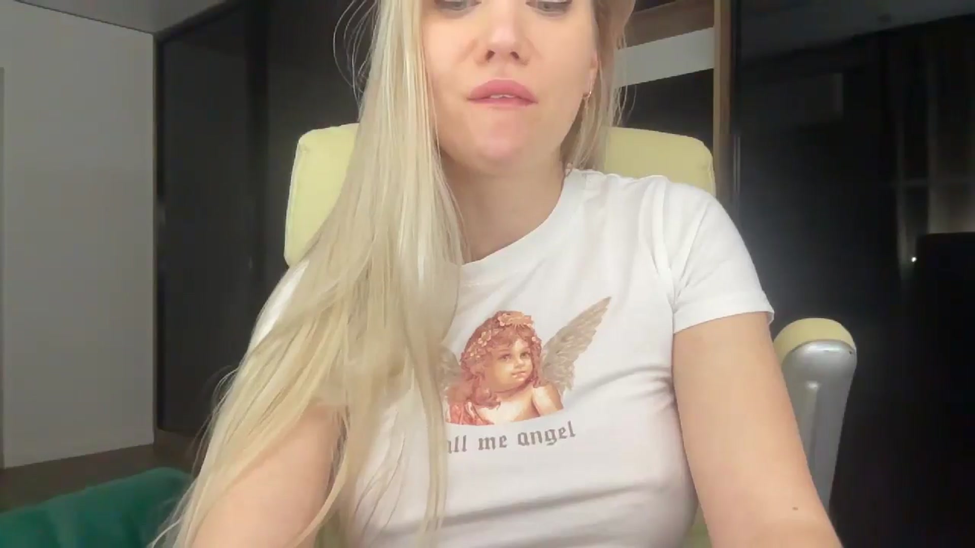 Gallery image thumbnail from Miss_Sylvia's myfreecams stream on, 04/06/2026, 21:58 image 5 of 20