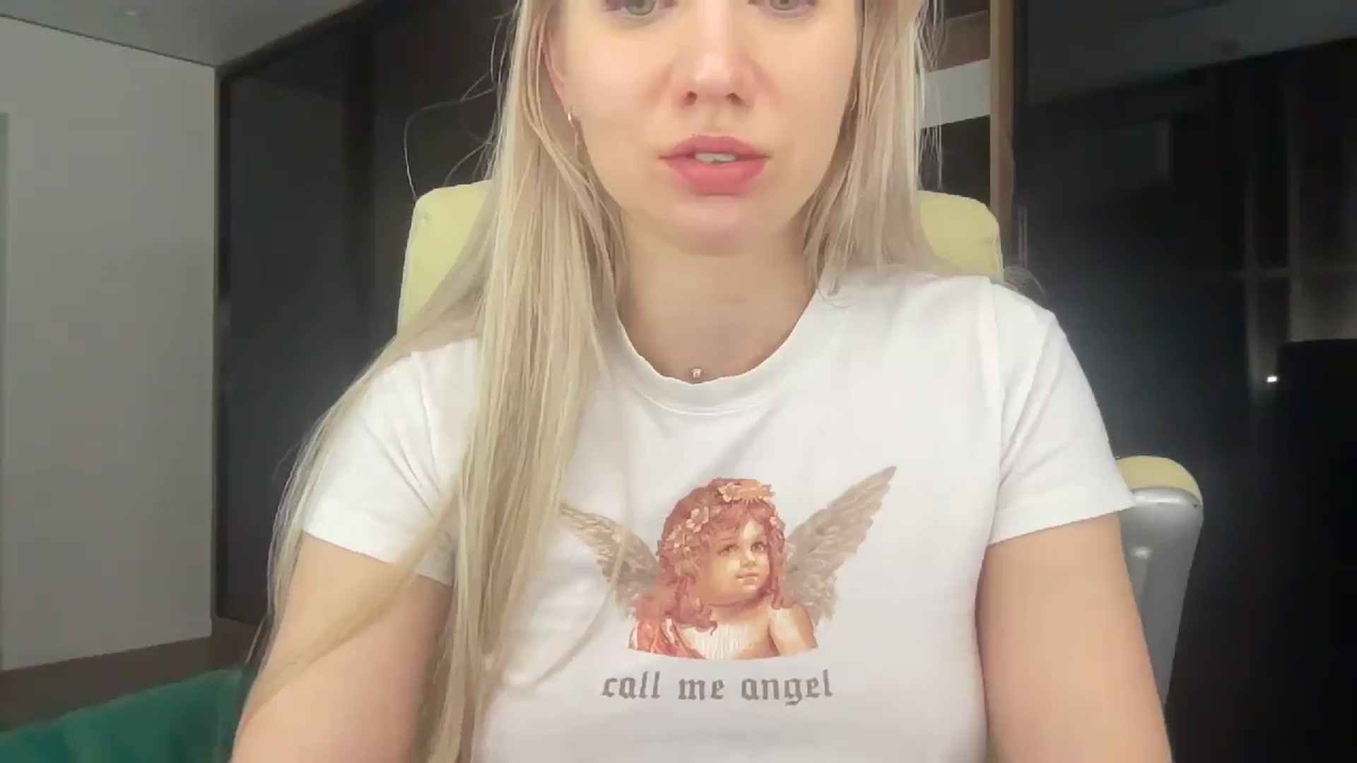 Gallery image thumbnail from Miss_Sylvia's myfreecams stream on, 04/06/2026, 21:58 image 10 of 20