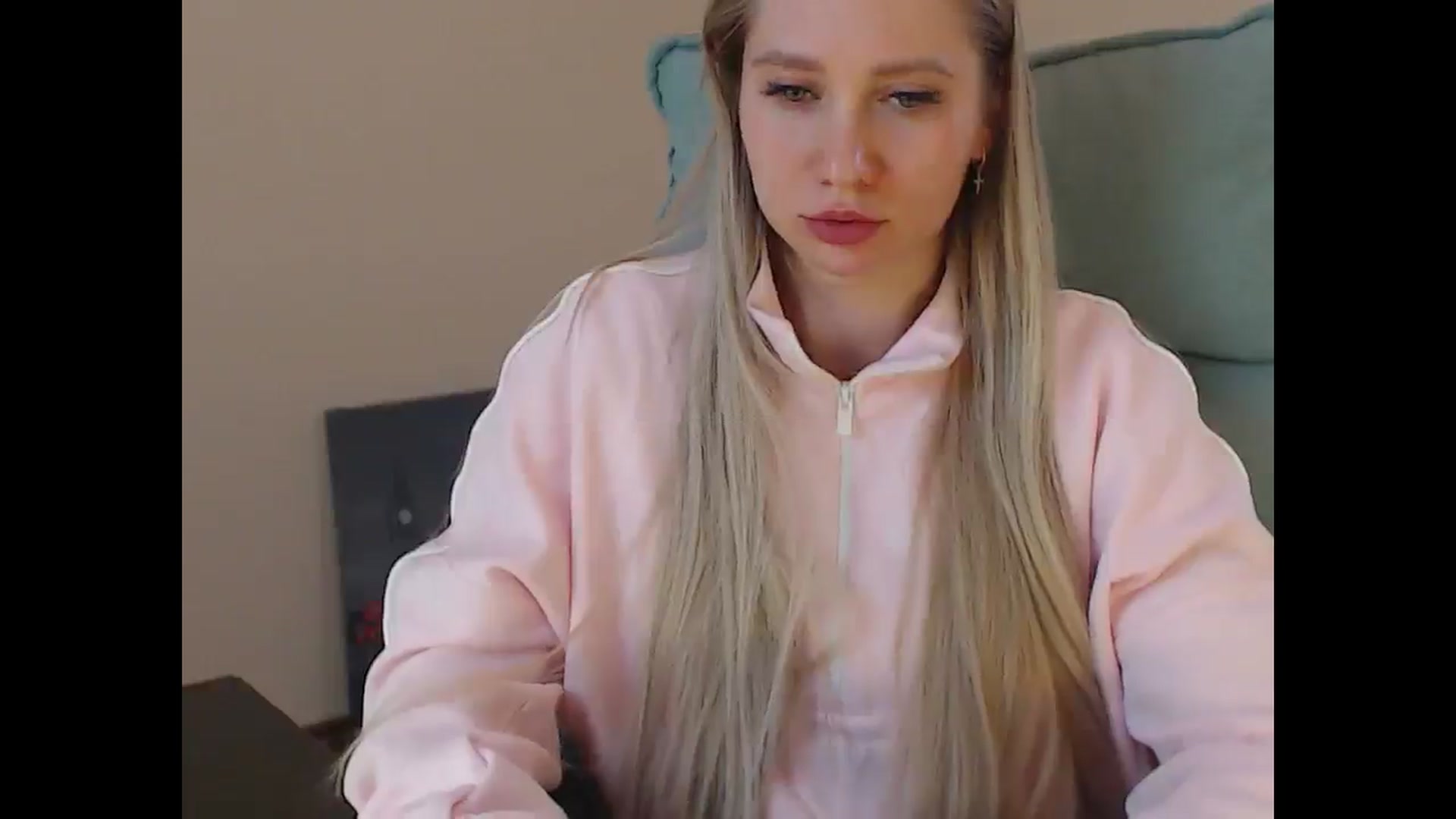 Gallery image thumbnail from Miss_Sylvia's myfreecams stream on, 04/07/2026, 17:53 image 19 of 20