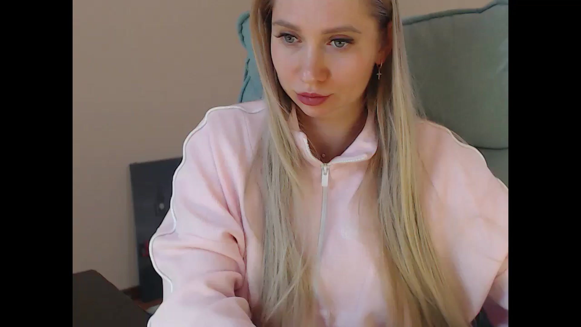 Gallery image thumbnail from Miss_Sylvia's myfreecams stream on, 04/07/2026, 17:53 image 14 of 20