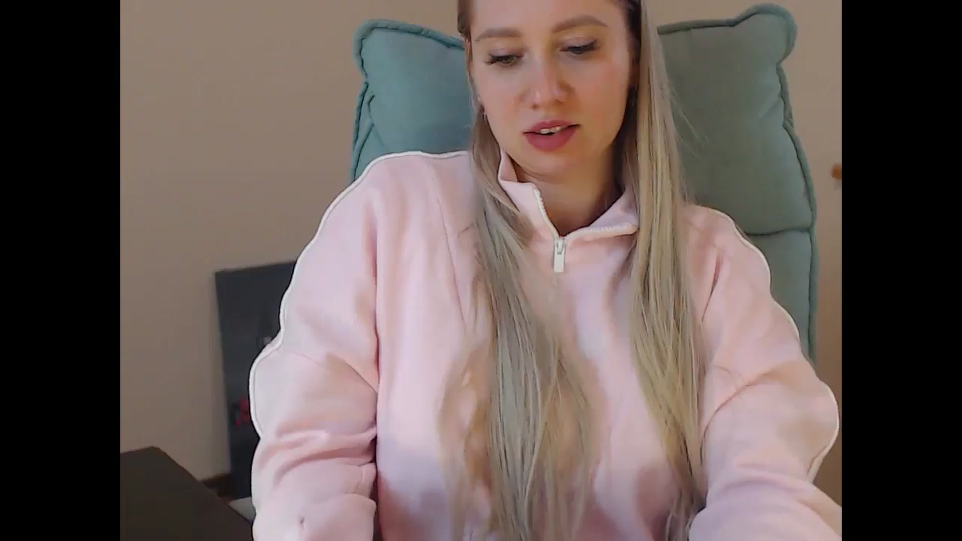 Gallery image thumbnail from Miss_Sylvia's myfreecams stream on, 04/07/2026, 17:53 image 9 of 20