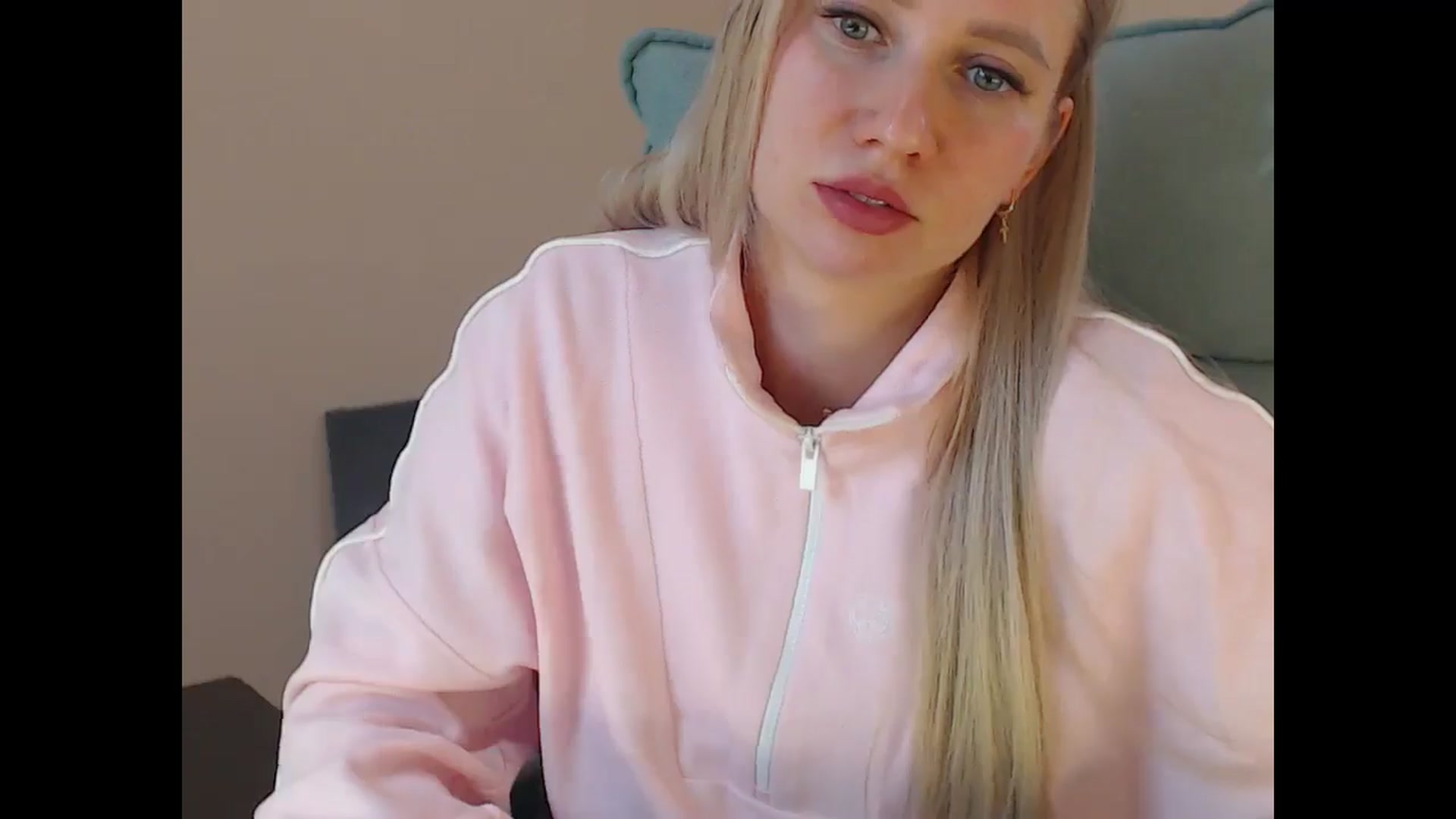 Gallery image thumbnail from Miss_Sylvia's myfreecams stream on, 04/07/2026, 17:53 image 2 of 20