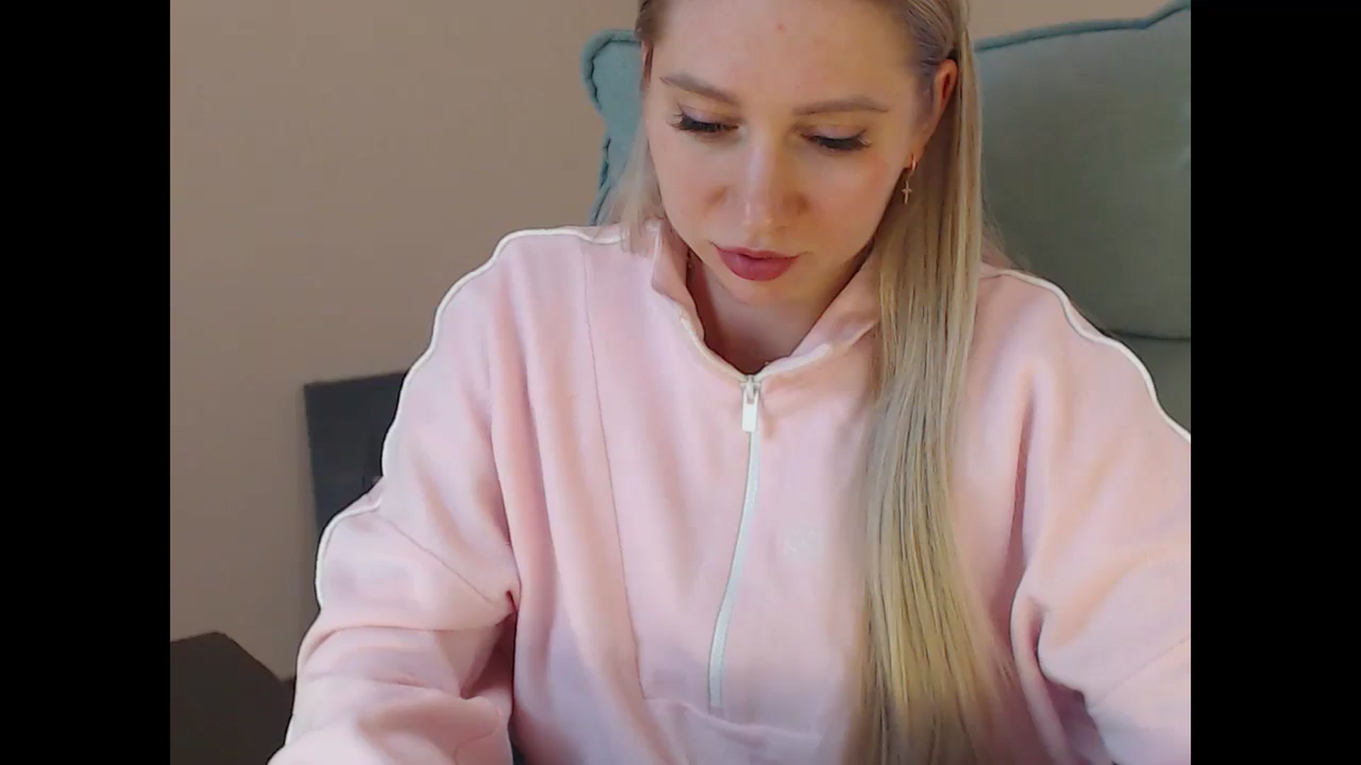 Gallery image thumbnail from Miss_Sylvia's myfreecams stream on, 04/07/2026, 17:53 image 4 of 20
