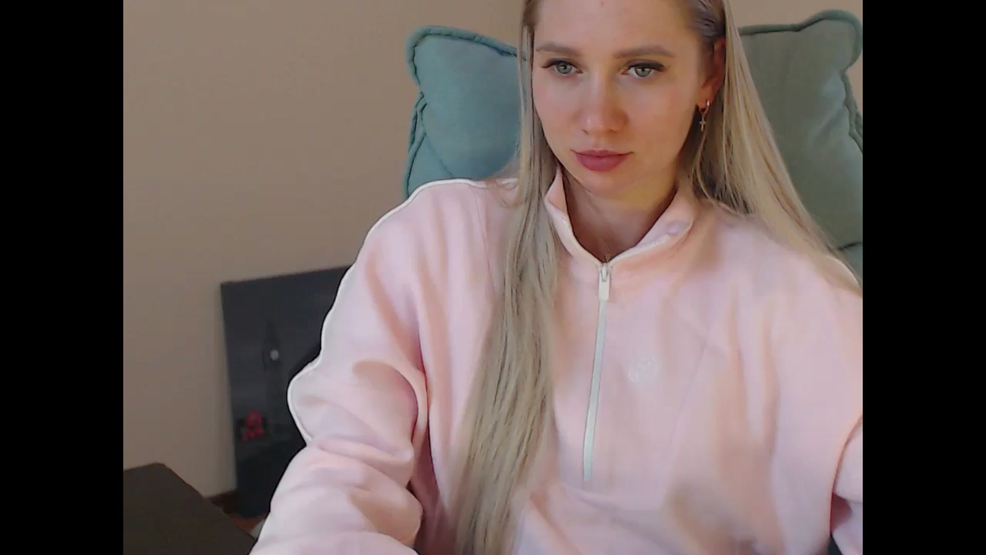 Gallery image thumbnail from Miss_Sylvia's myfreecams stream on, 04/07/2026, 18:18 image 10 of 20