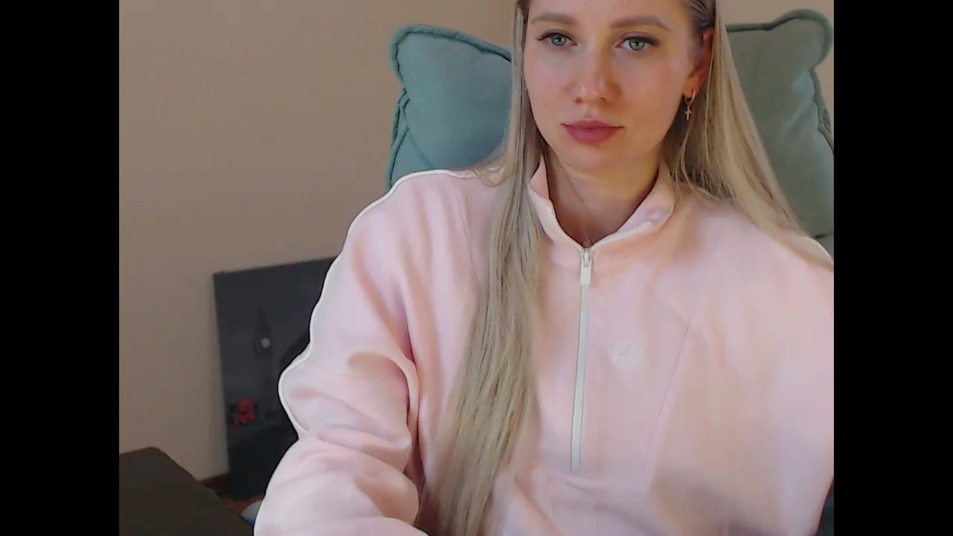 Gallery image thumbnail from Miss_Sylvia's myfreecams stream on, 04/07/2026, 18:18 image 7 of 20