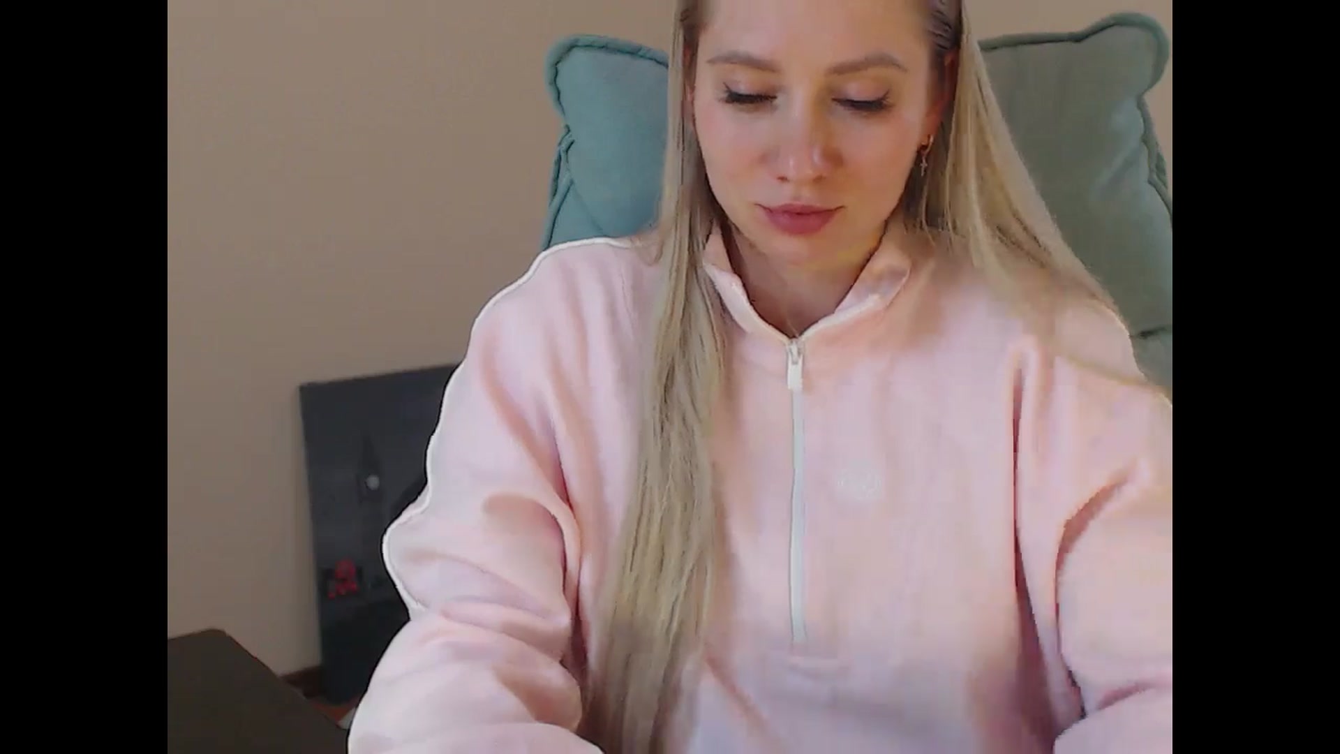 Gallery image thumbnail from Miss_Sylvia's myfreecams stream on, 04/07/2026, 18:18 image 6 of 20