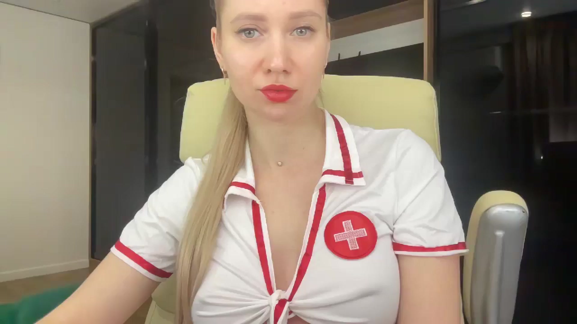 Gallery image thumbnail from Miss_Sylvia's myfreecams stream on, 04/08/2026, 20:33 image 19 of 20