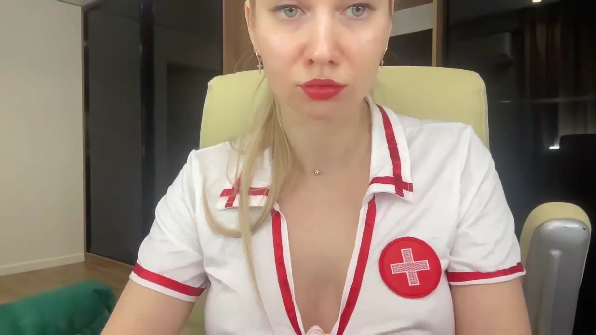 Gallery image thumbnail from Miss_Sylvia's myfreecams stream on, 04/08/2026, 21:30 image 3 of 20