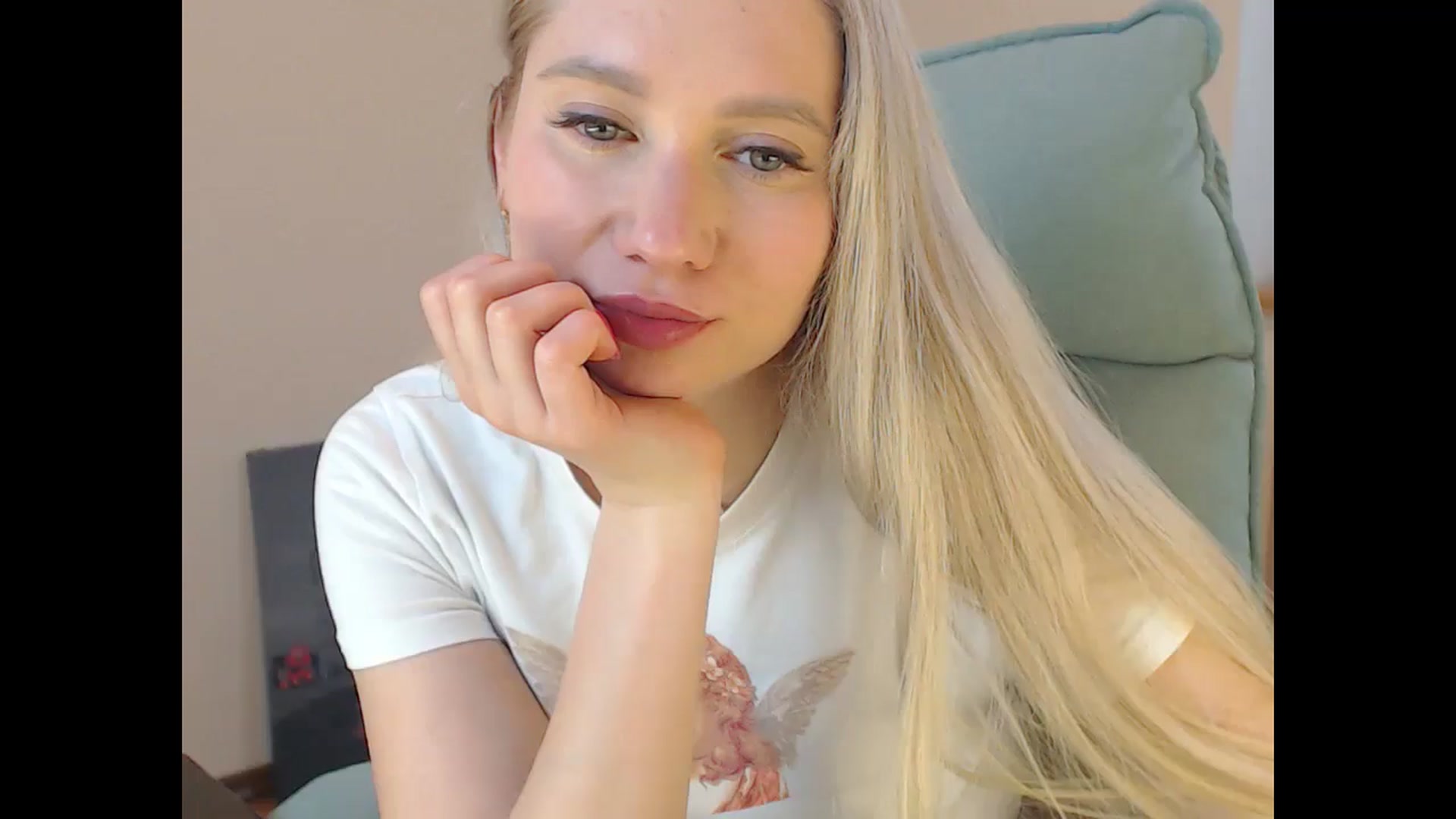 Gallery image thumbnail from Miss_Sylvia's myfreecams stream on, 04/10/2026, 16:38 image 14 of 20