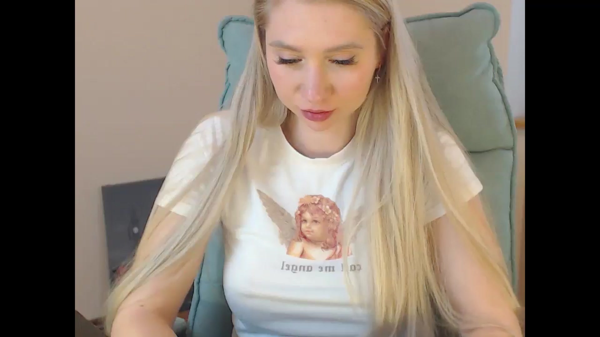 Gallery image thumbnail from Miss_Sylvia's myfreecams stream on, 04/10/2026, 16:38 image 16 of 20