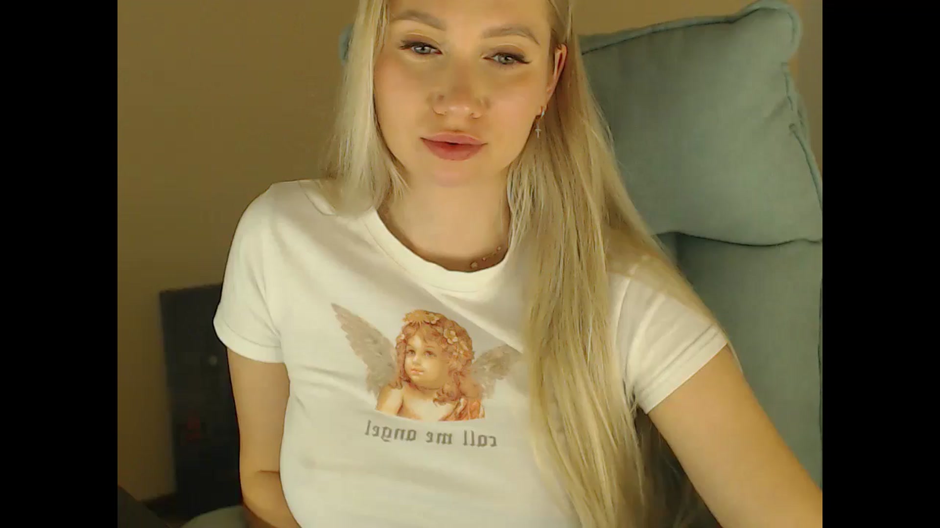 Gallery image thumbnail from Miss_Sylvia's myfreecams stream on, 04/10/2026, 17:23 image 9 of 20