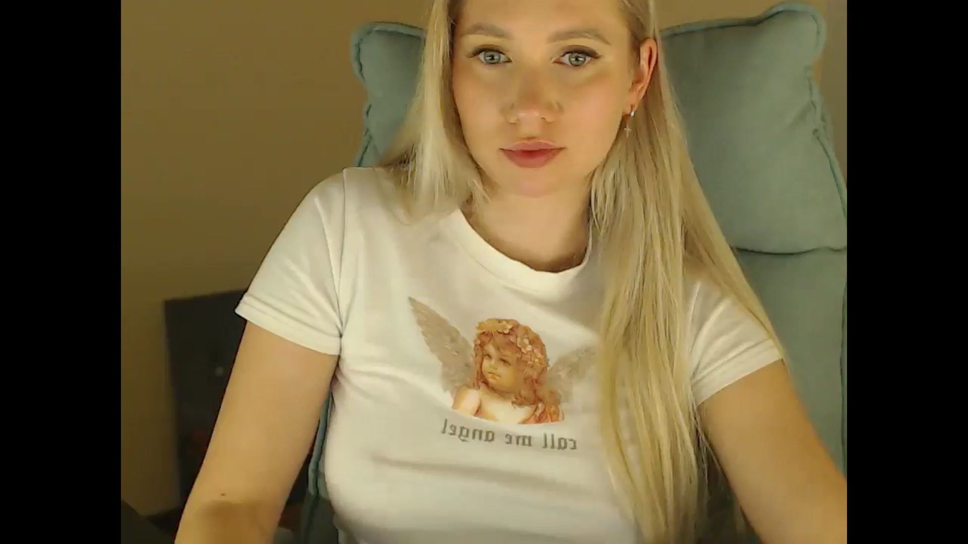 Gallery image thumbnail from Miss_Sylvia's myfreecams stream on, 04/10/2026, 17:23 image 4 of 20