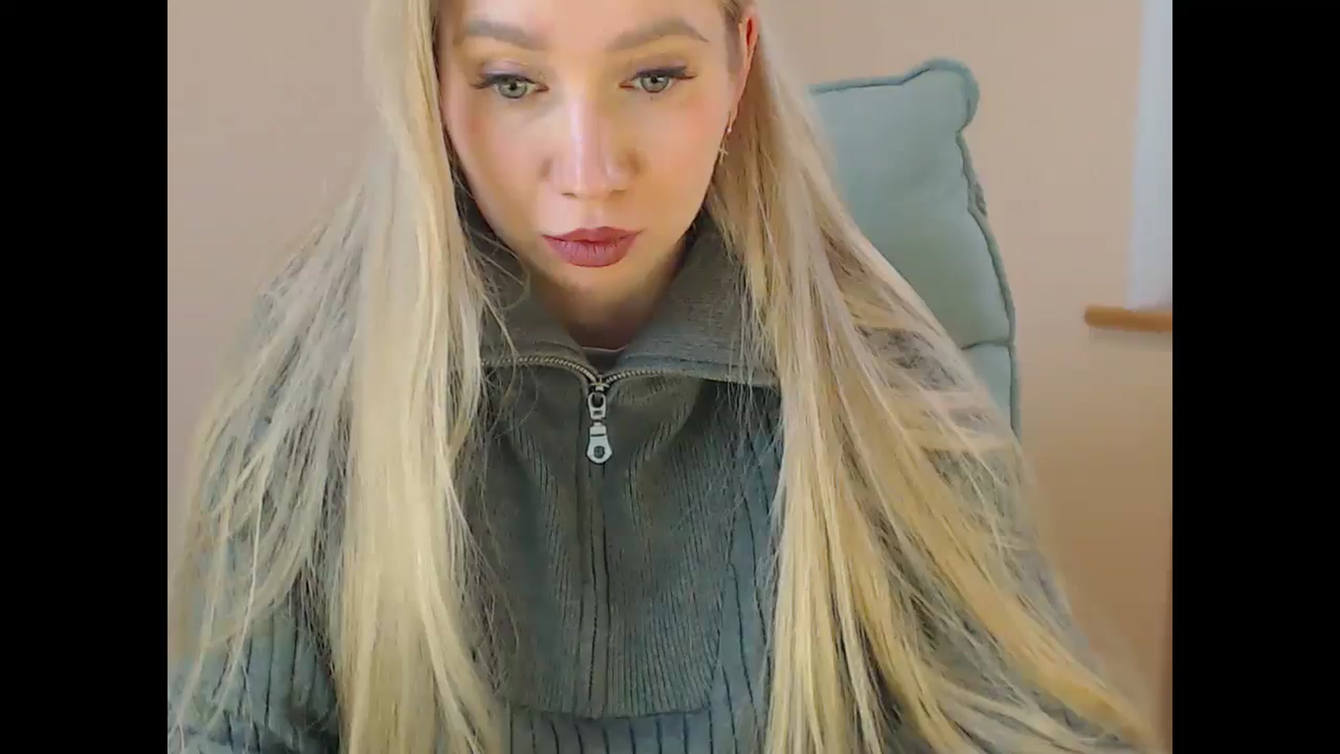 Gallery image thumbnail from Miss_Sylvia's myfreecams stream on, 04/10/2026, 20:25 image 17 of 20