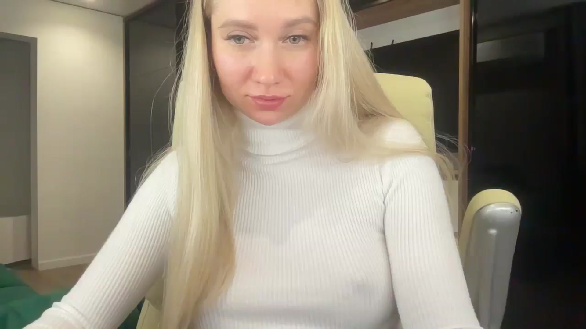 Gallery image thumbnail from Miss_Sylvia's myfreecams stream on, 04/12/2026, 21:31 image 20 of 20