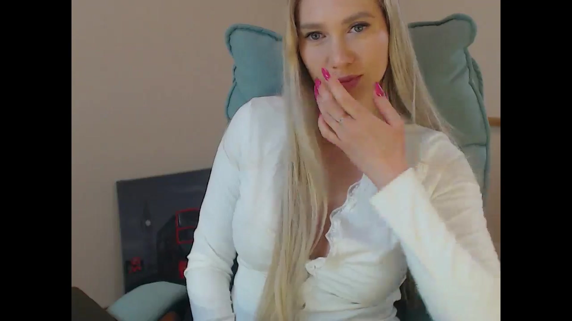 Gallery image thumbnail from Miss_Sylvia's myfreecams stream on, 04/13/2026, 19:35 image 18 of 20