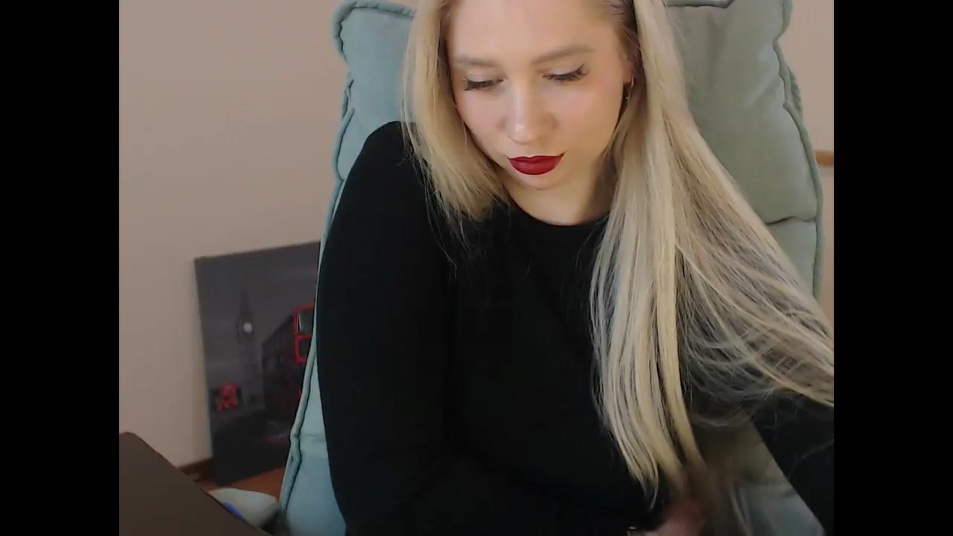 Gallery image thumbnail from Miss_Sylvia's myfreecams stream on, 04/14/2026, 15:10 image 12 of 20