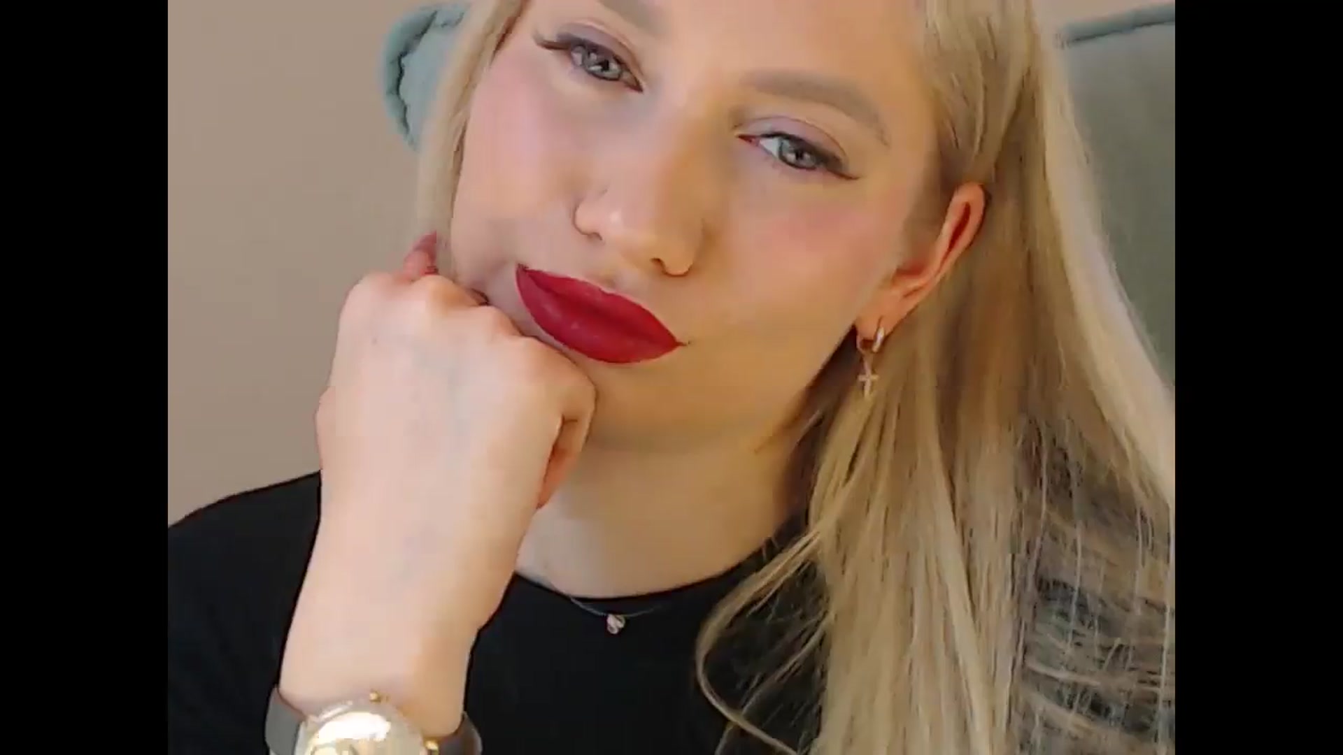 Gallery image thumbnail from Miss_Sylvia's myfreecams stream on, 04/14/2026, 15:10 image 15 of 20