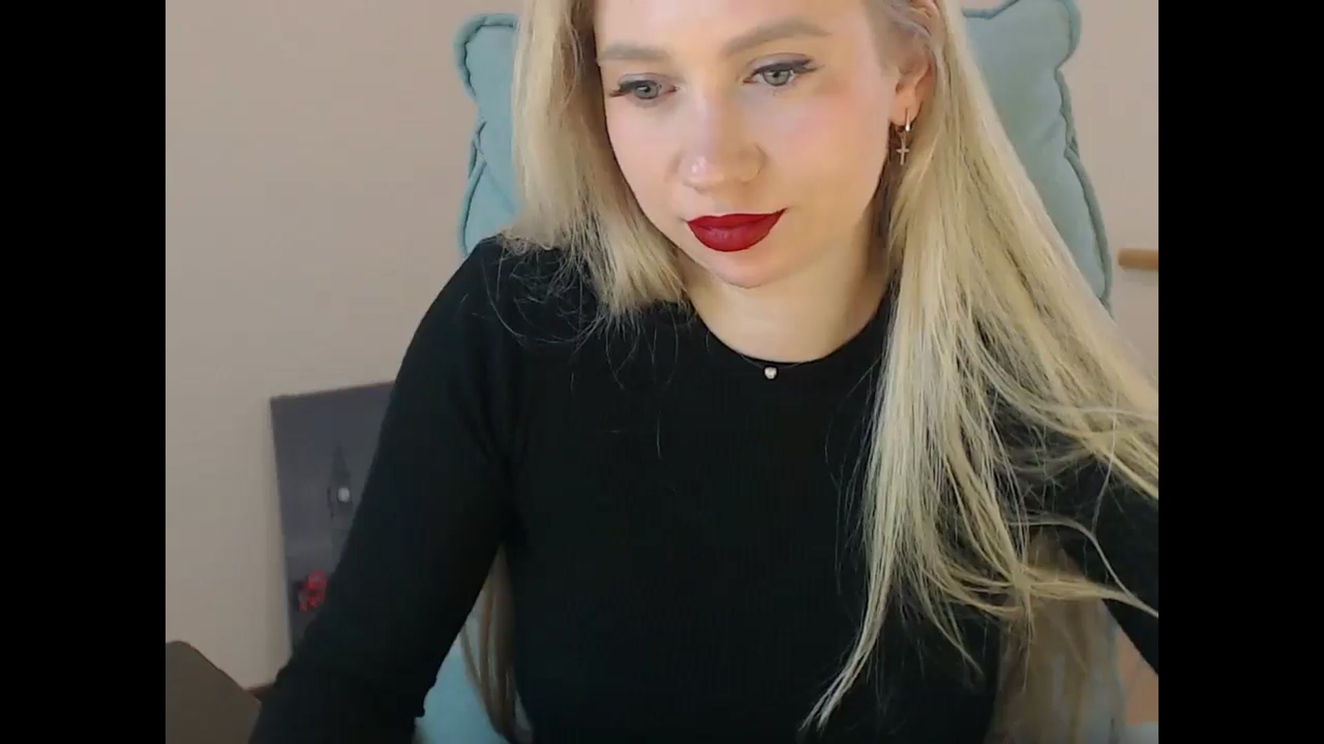 Gallery image thumbnail from Miss_Sylvia's myfreecams stream on, 04/14/2026, 20:03 image 8 of 20