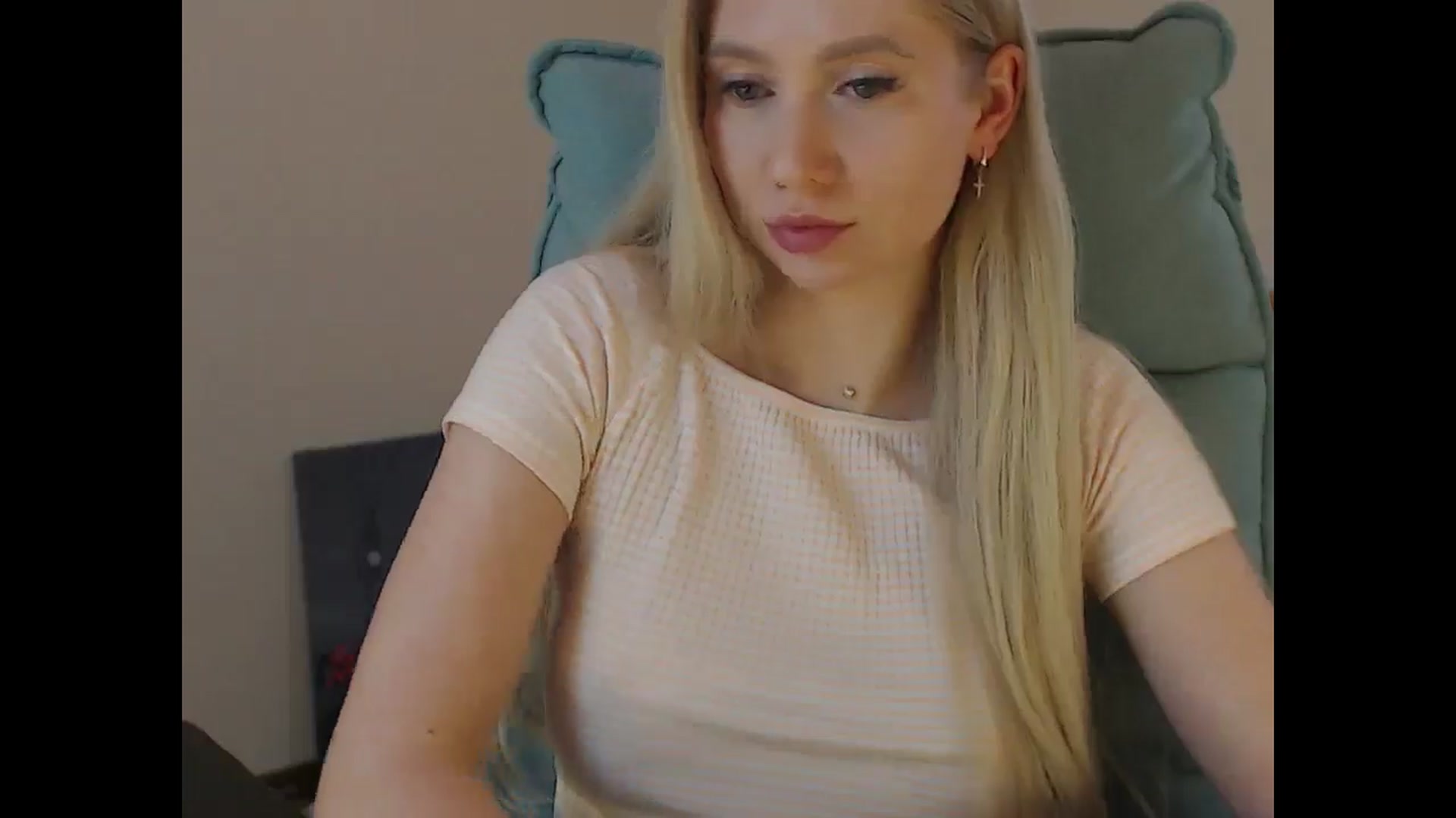 Gallery image thumbnail from Miss_Sylvia's myfreecams stream on, 04/15/2026, 18:05 image 4 of 20