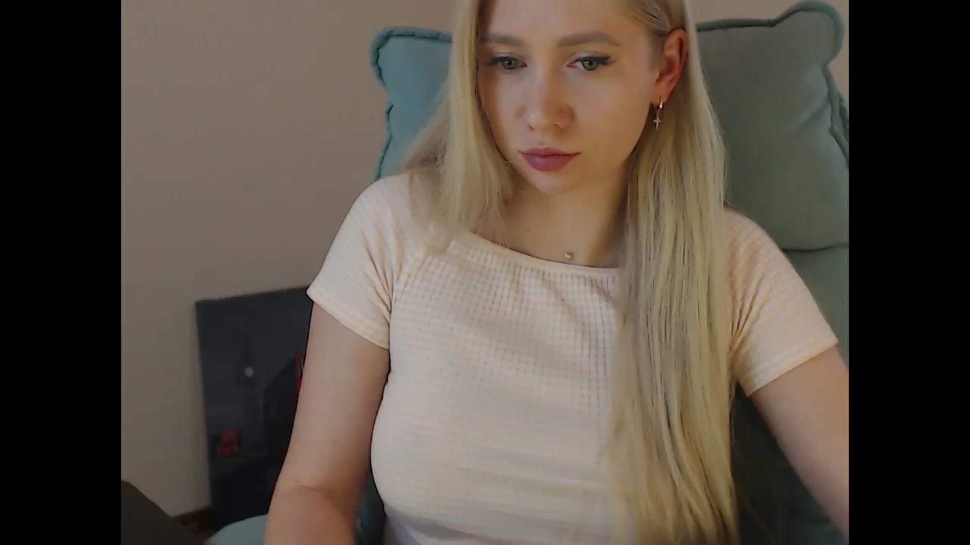Gallery image thumbnail from Miss_Sylvia's myfreecams stream on, 04/15/2026, 18:05 image 5 of 20
