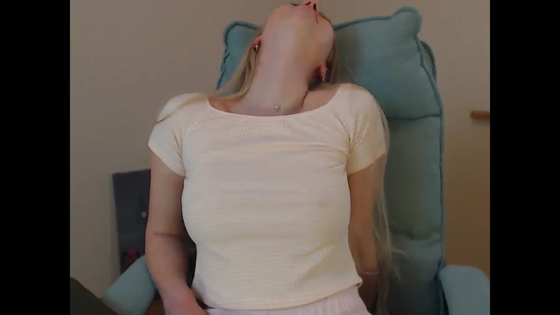 Gallery image thumbnail from Miss_Sylvia's myfreecams stream on, 04/15/2026, 18:05 image 7 of 20