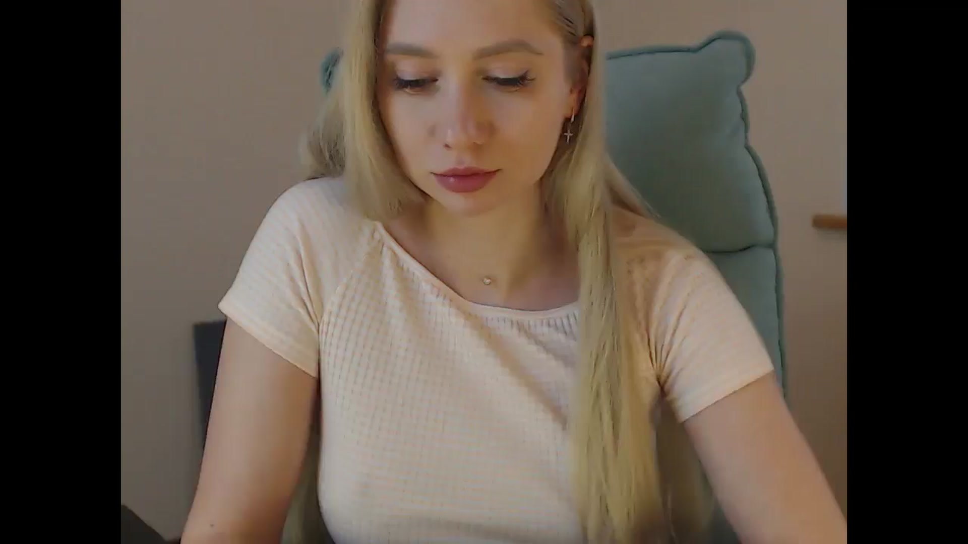 Gallery image thumbnail from Miss_Sylvia's myfreecams stream on, 04/15/2026, 18:05 image 1 of 20