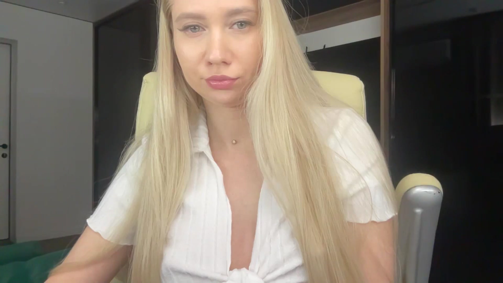 Gallery image thumbnail from Miss_Sylvia's myfreecams stream on, 04/16/2026, 19:58 image 5 of 20