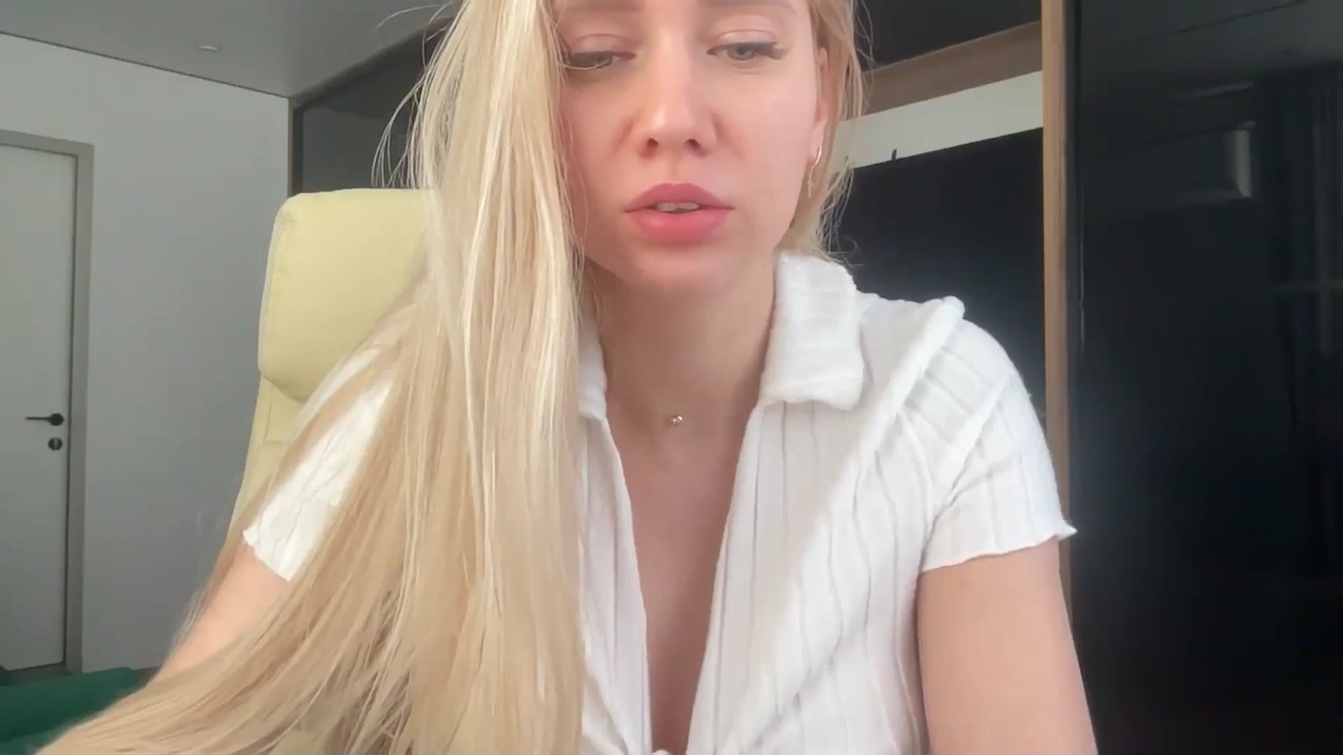 Gallery image thumbnail from Miss_Sylvia's myfreecams stream on, 04/18/2026, 14:31 image 11 of 20