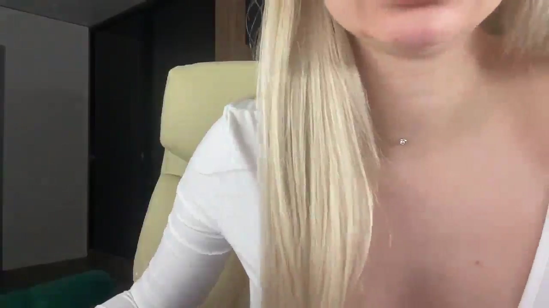 Gallery image thumbnail from Miss_Sylvia's myfreecams stream on, 04/20/2026, 20:21 image 16 of 20
