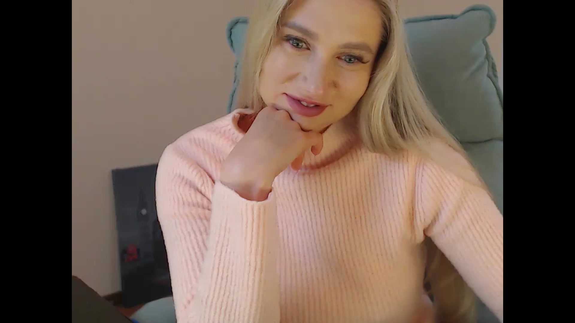 Gallery image thumbnail from Miss_Sylvia's myfreecams stream on, 04/21/2026, 15:26 image 10 of 20