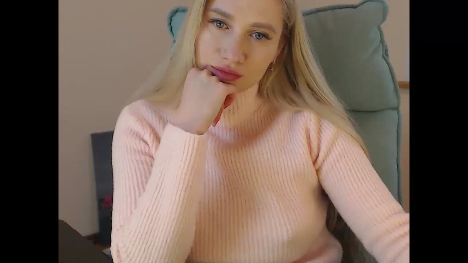 Gallery image thumbnail from Miss_Sylvia's myfreecams stream on, 04/21/2026, 16:12 image 9 of 20
