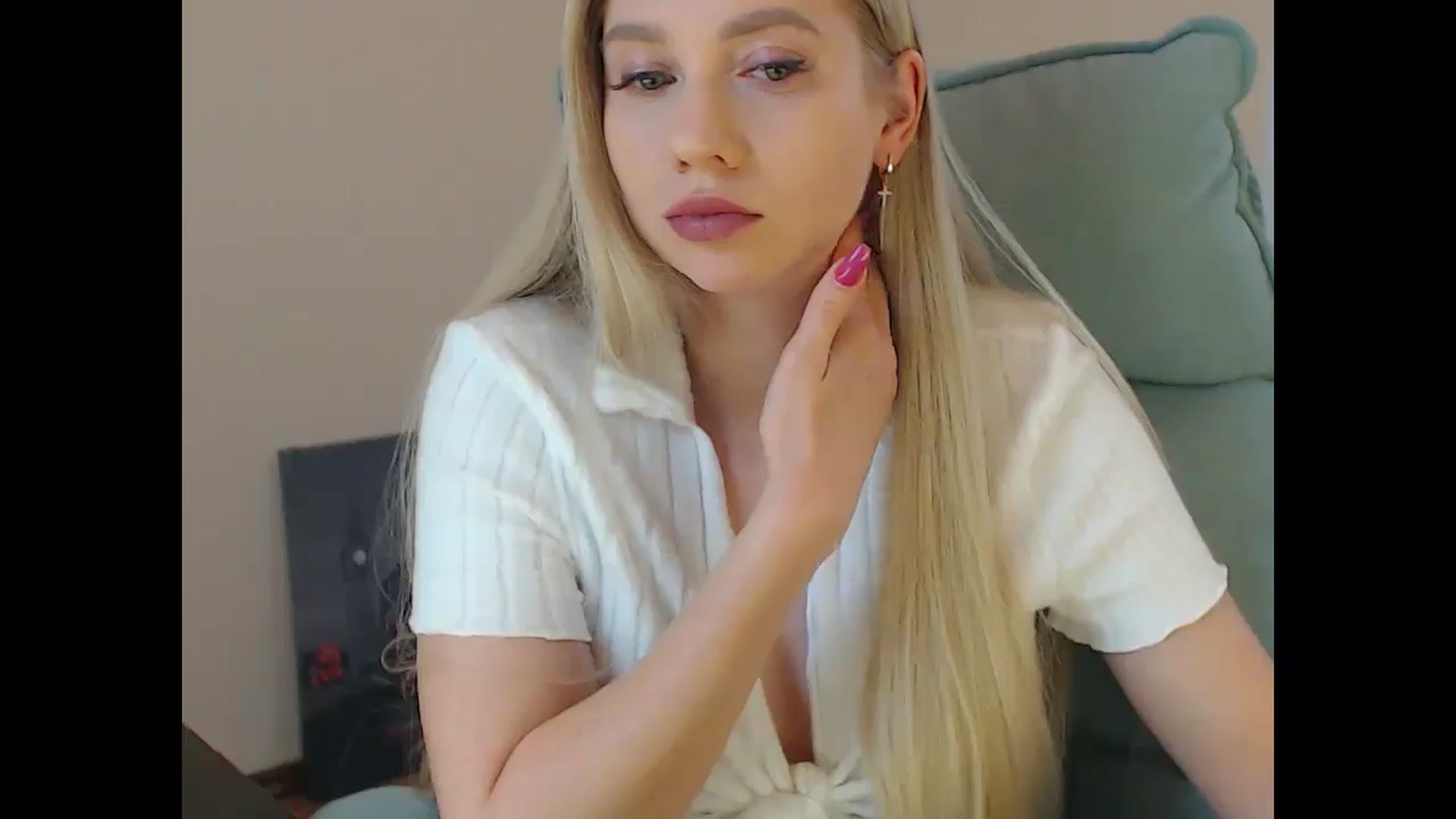 Gallery image thumbnail from Miss_Sylvia's myfreecams stream on, 04/22/2026, 16:35 image 5 of 20