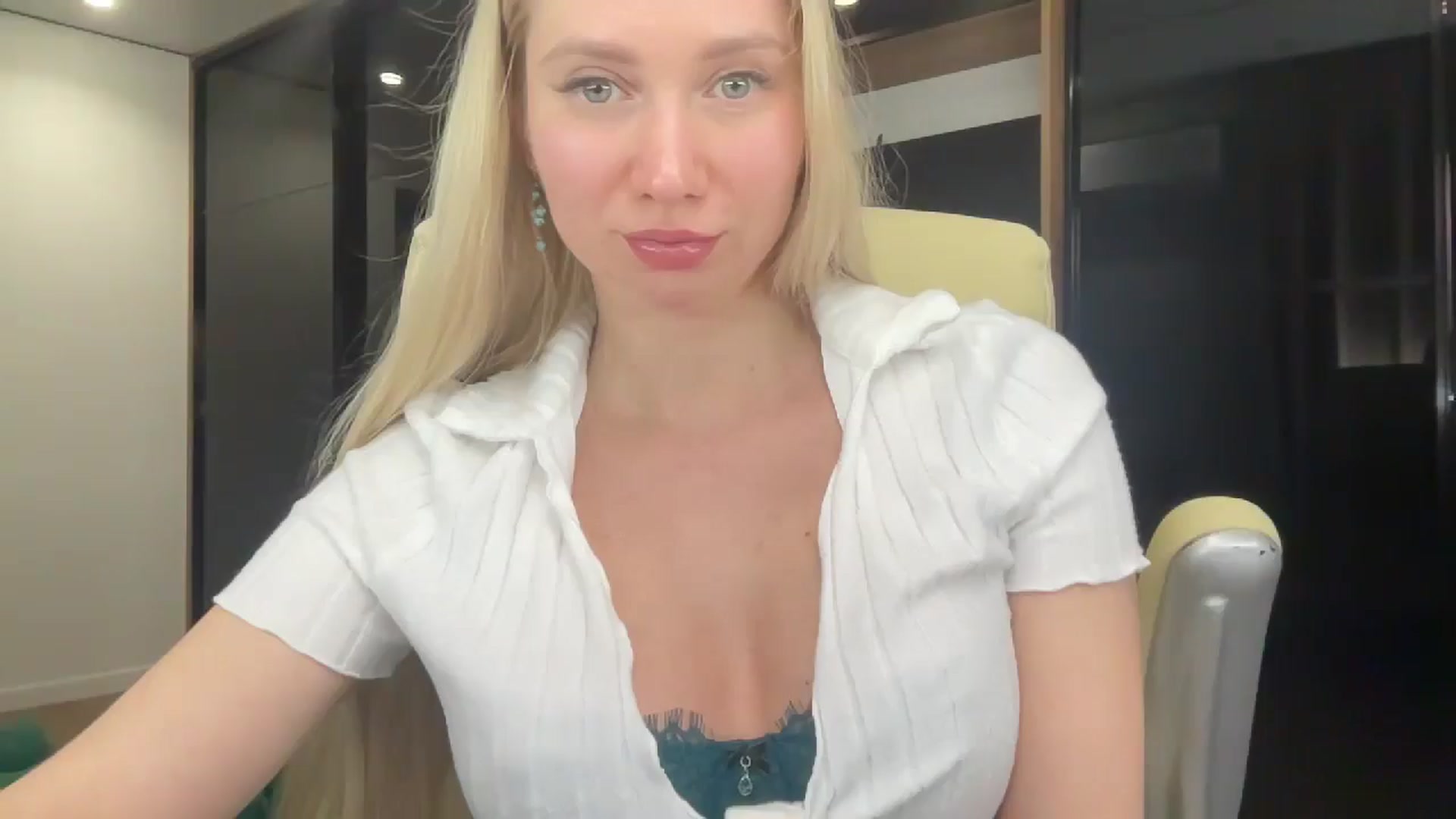 Gallery image thumbnail from Miss_Sylvia's myfreecams stream on, 04/24/2026, 17:57 image 2 of 20