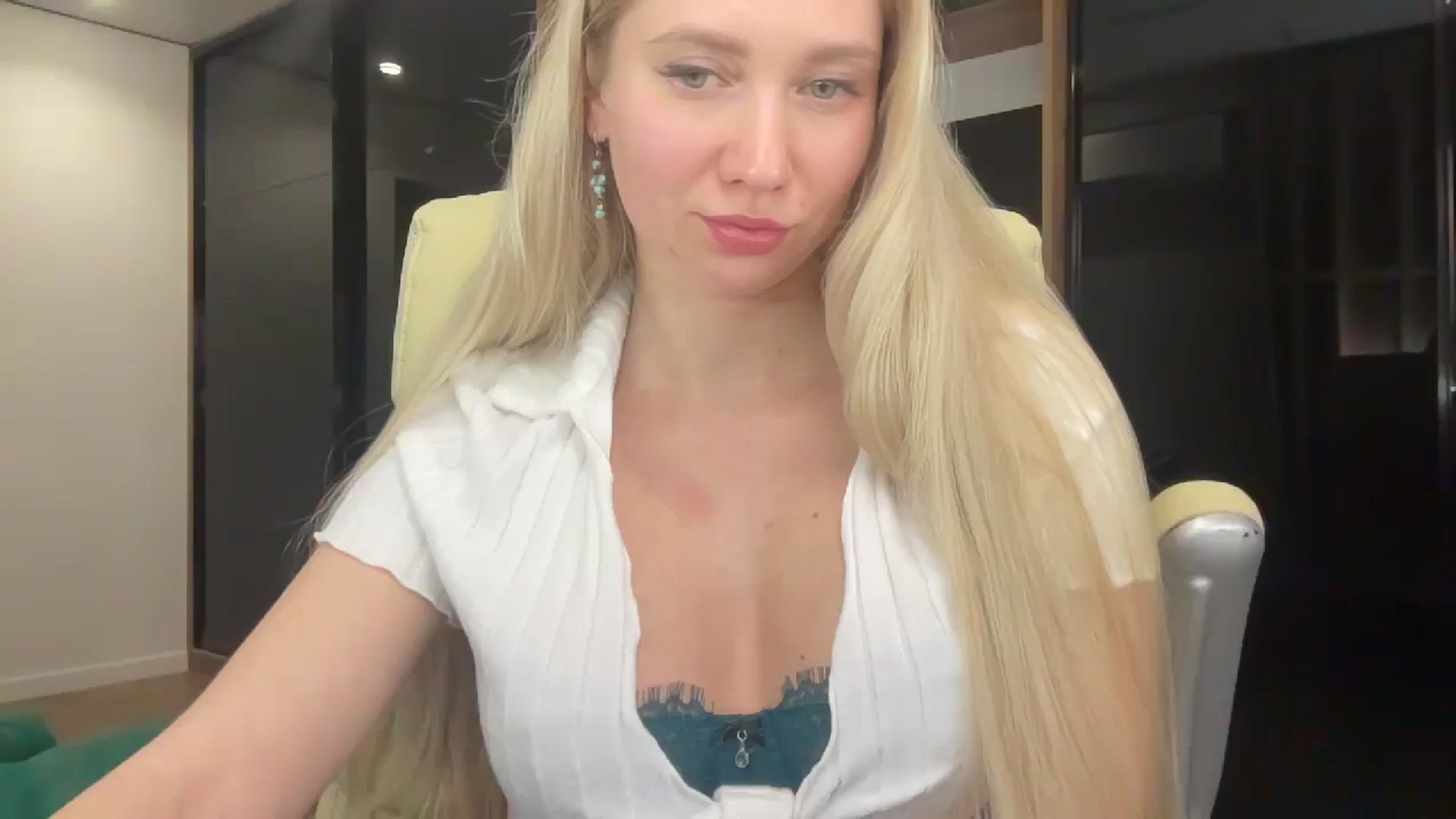 Gallery image thumbnail from Miss_Sylvia's myfreecams stream on, 04/24/2026, 17:57 image 10 of 20