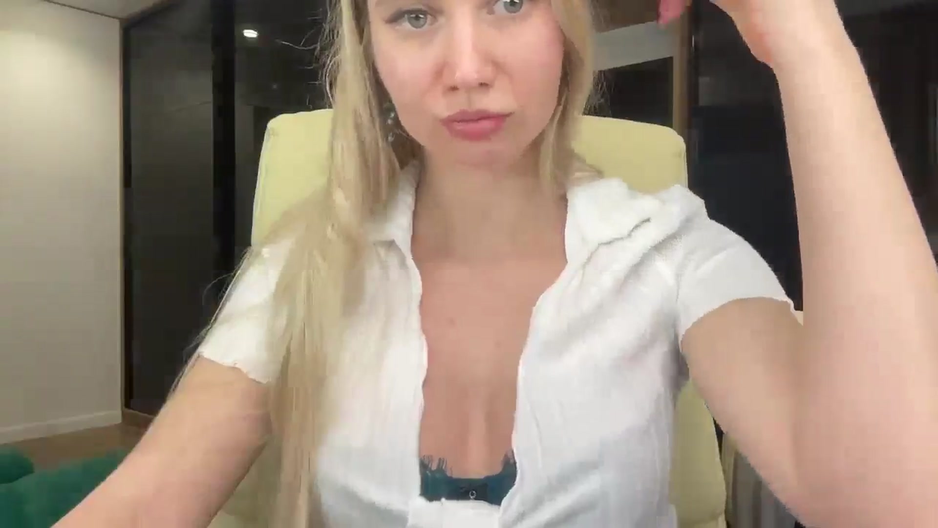 Gallery image thumbnail from Miss_Sylvia's myfreecams stream on, 04/24/2026, 18:38 image 16 of 20