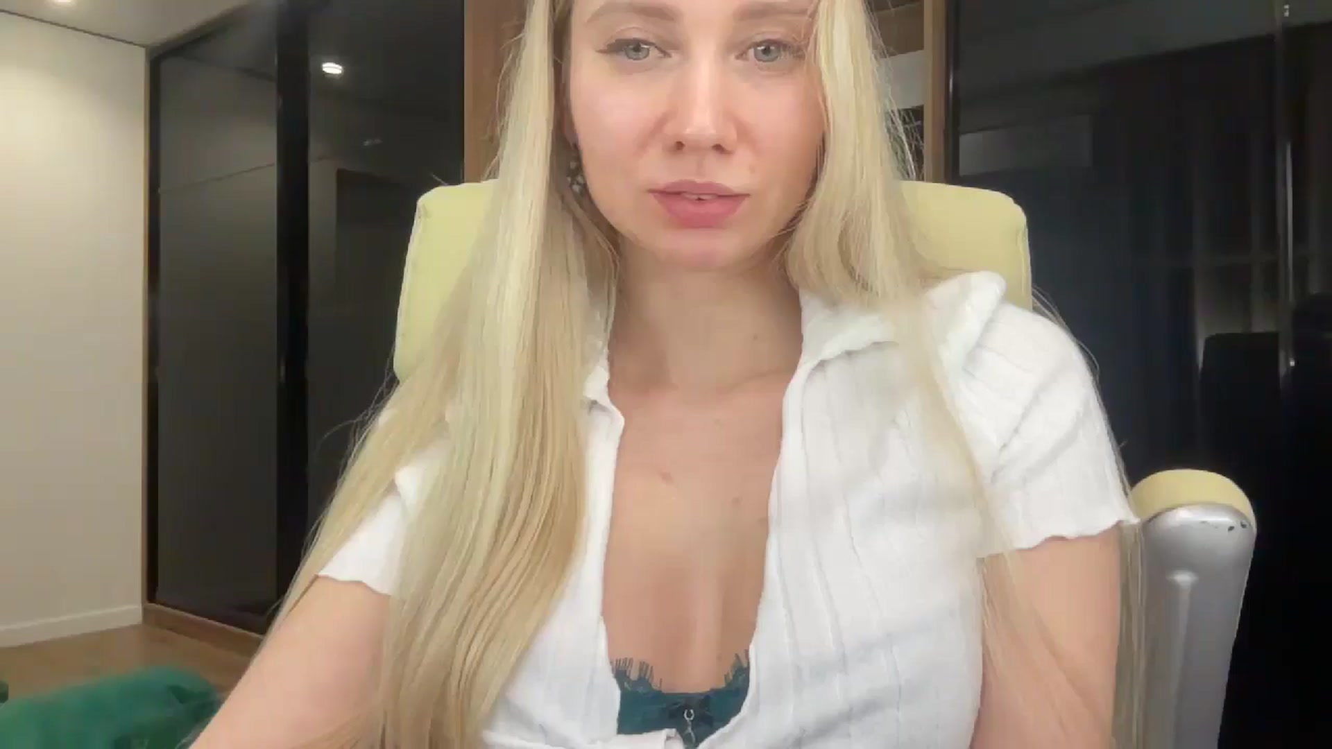 Gallery image thumbnail from Miss_Sylvia's myfreecams stream on, 04/24/2026, 19:44 image 5 of 20