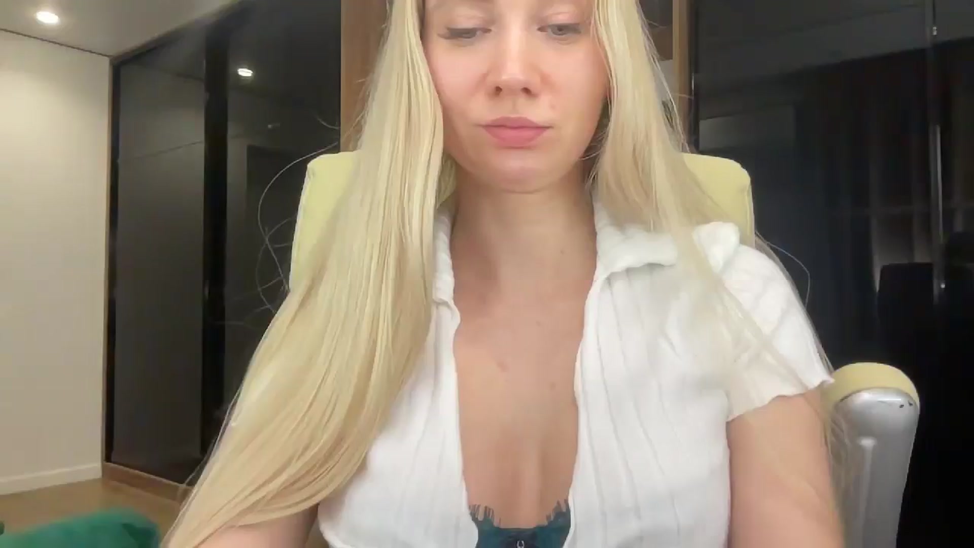 Gallery image thumbnail from Miss_Sylvia's myfreecams stream on, 04/24/2026, 19:44 image 1 of 20